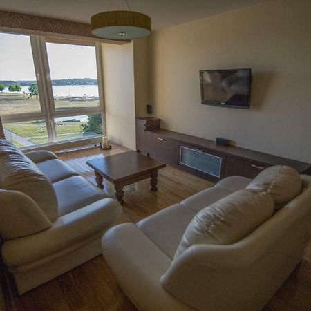 Cozy Apartment With A Wonderful Lake View Telšiai 外观 照片
